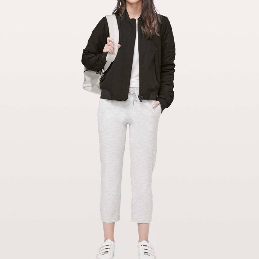 Lululemon On The Fly Crop *23 Size 12
